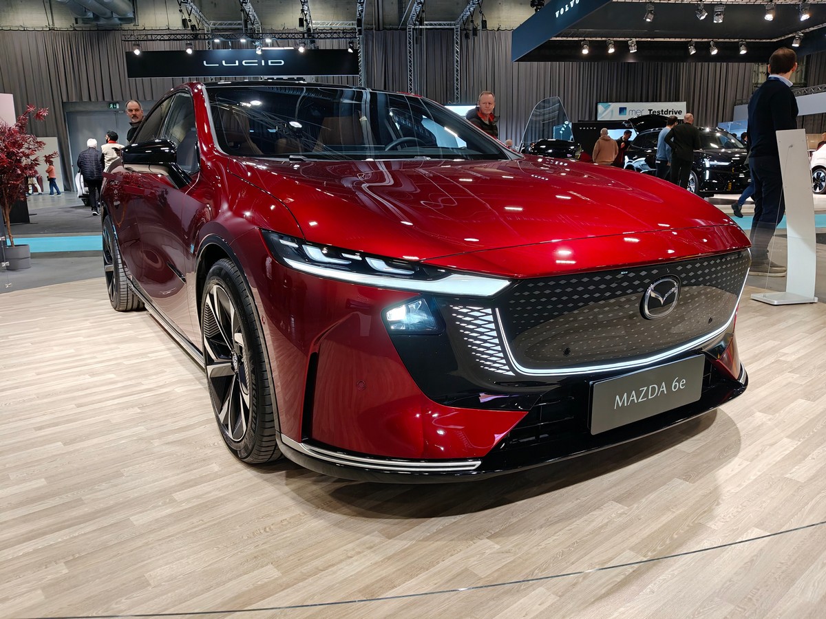 New Mazda 6e at eCar Expo 2025 Oslo [preview] - NordiskBil